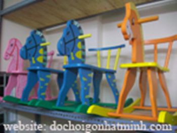 Ngựa gỗ đóng hộp